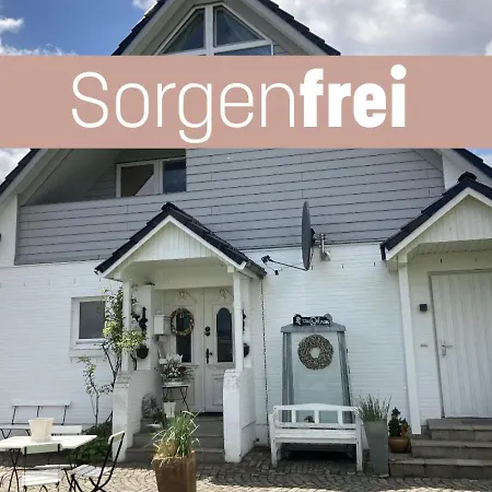 Apartment Ferienwohnung Sorgenfrei *