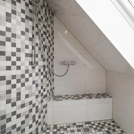 Apartment Ferienwohnung Sorgenfrei